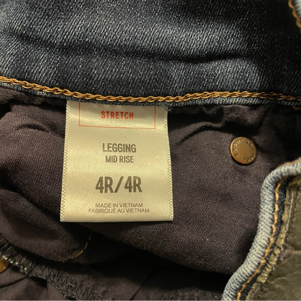 Mid Rise Skinny Jeans - Picture 4 of 5